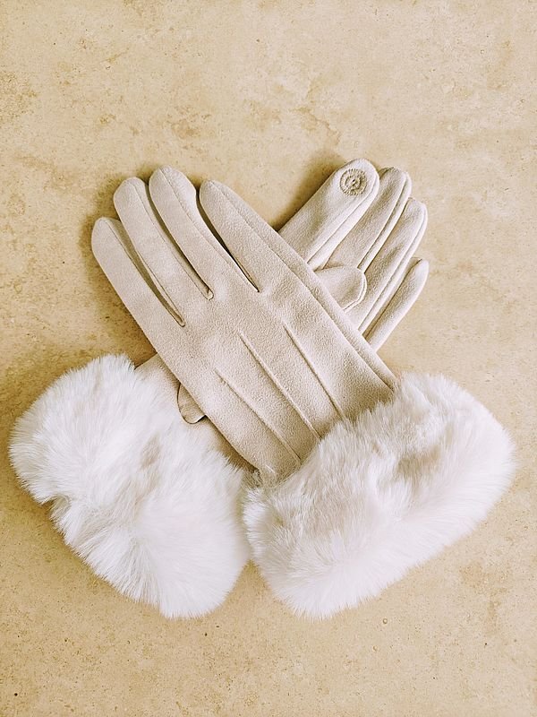 Guantes Blancos Peluditos