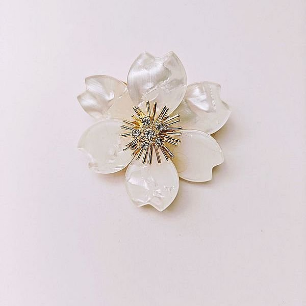 La Fleur Blanche Delicate